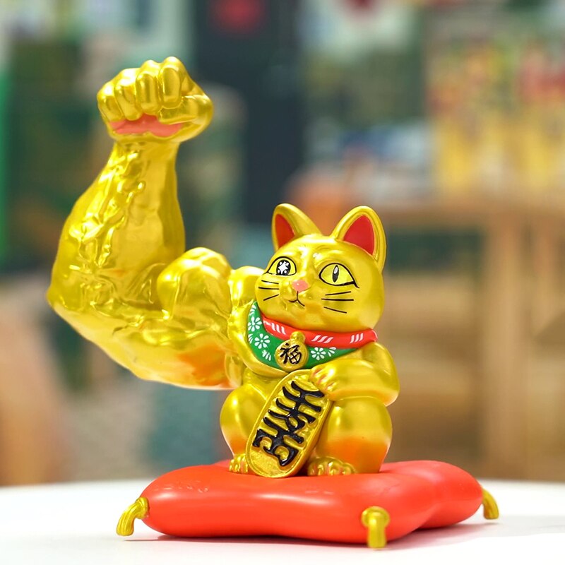 golden cat statue
